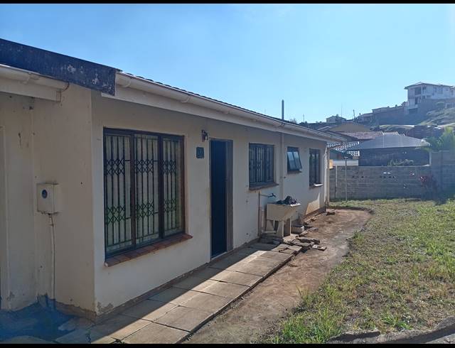 3 BEDROOM HOUSE FOR SALE IN UMLAZI BB